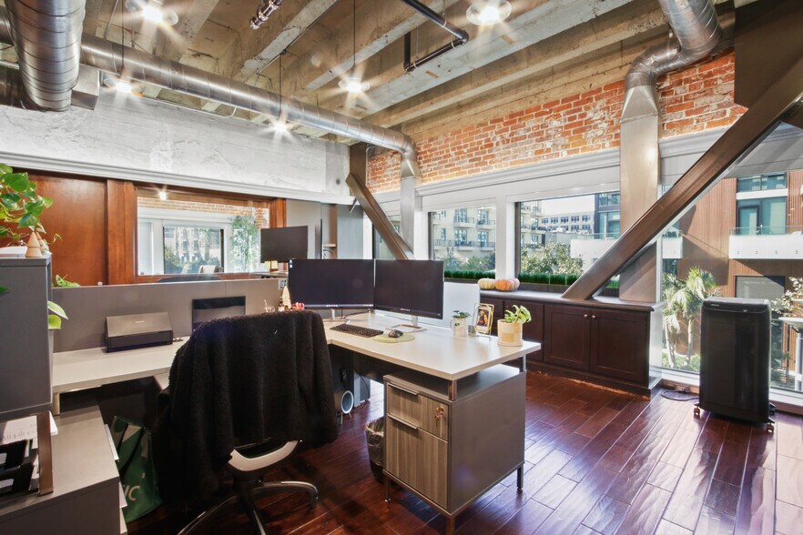 More Photos Of 201-207 E Broadway, Long Beach Office For Sale