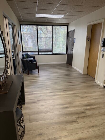 More Photos Of 28030 Dorothy Dr, Agoura Hills Office For Lease