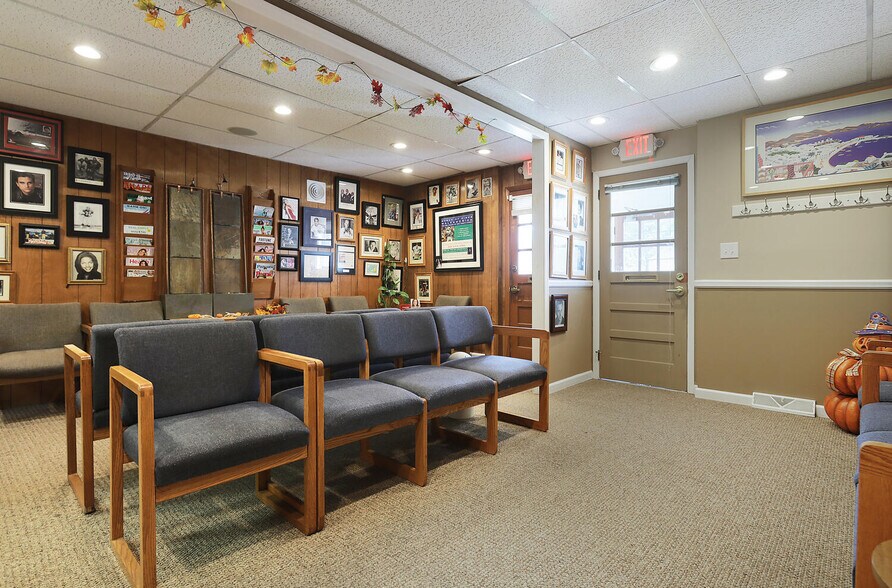 More Photos Of 676 Amboy Ave, Woodbridge Medical For Sale