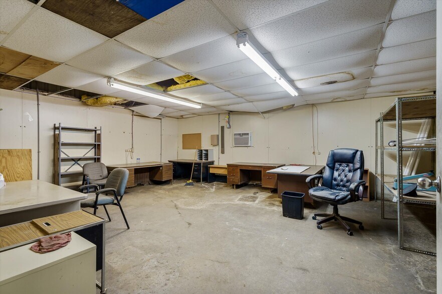 More Photos Of 7439 FM 314, Ben Wheeler Industrial For Sale