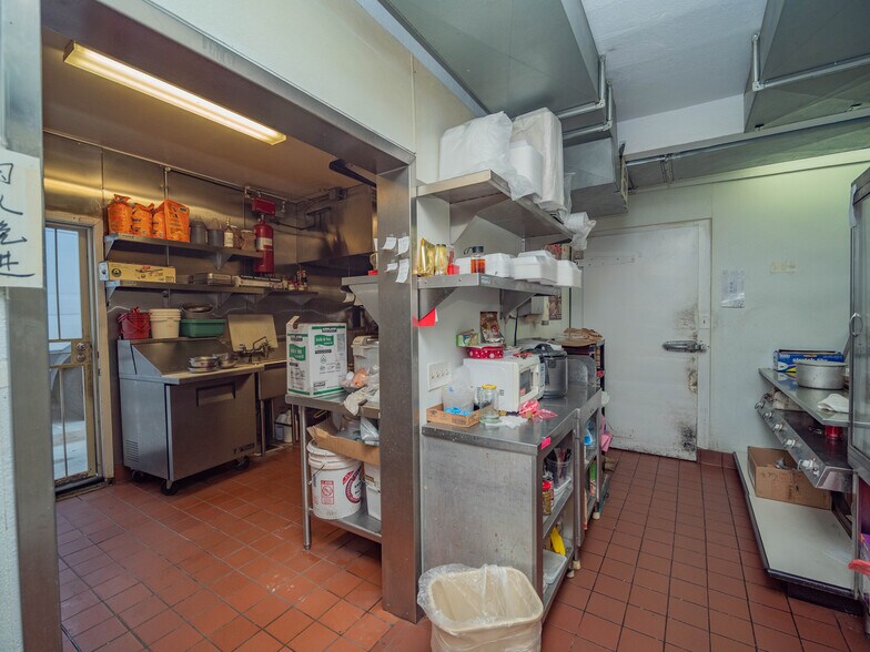 More Photos Of 2016-2018 16th St, Sacramento Storefront Retail Residential For Sale