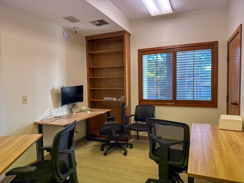 More Photos Of 101 Wikiup Dr, Santa Rosa Office For Sale
