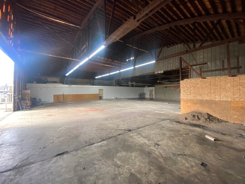 More Photos Of 15193-15207 Marlboro Pike, Upper Marlboro Warehouse For Lease