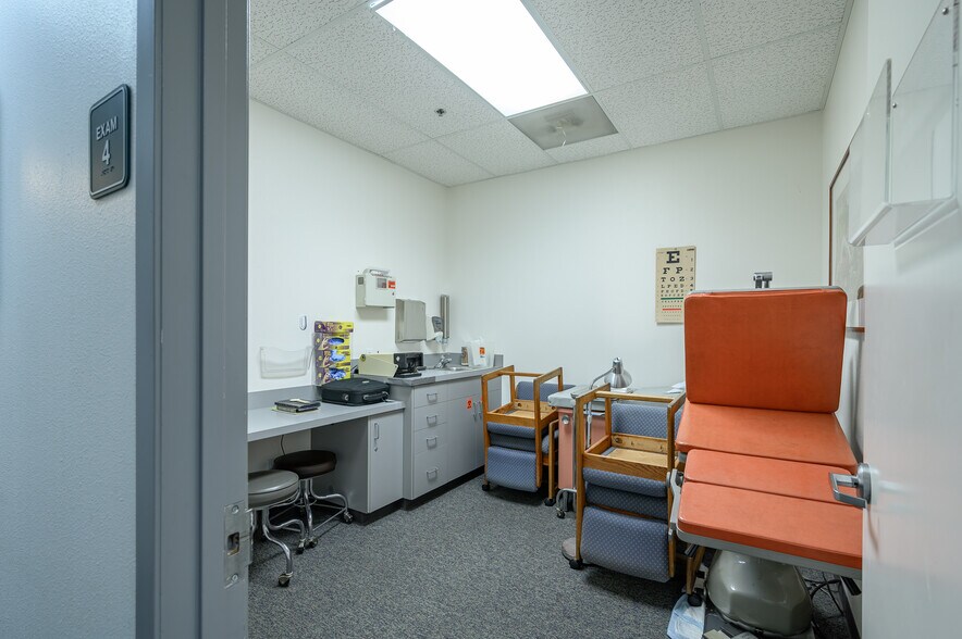 More Photos Of 308 N Villa Rd, Newberg Medical For Lease