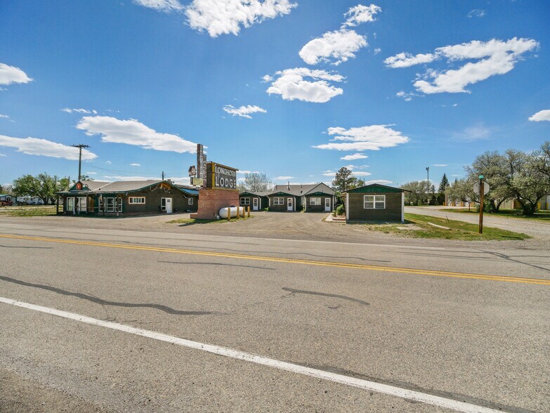 More Photos Of 365 4th St, Rock River General Retail For Sale
