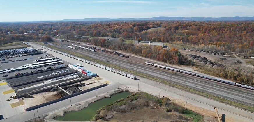 More Photos Of 470 Lock 8 Way, Fort Edward Distribution For Sale
