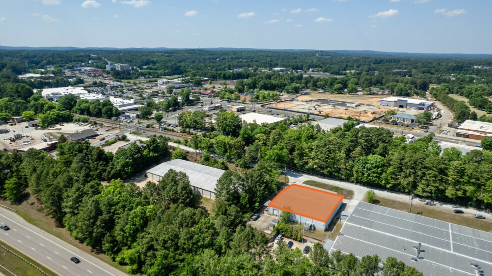 More Photos Of 2907 W Pettigrew St, Durham Warehouse For Lease