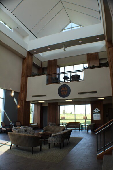 More Photos Of 6920 Gatwick Dr, Indianapolis Medical For Lease