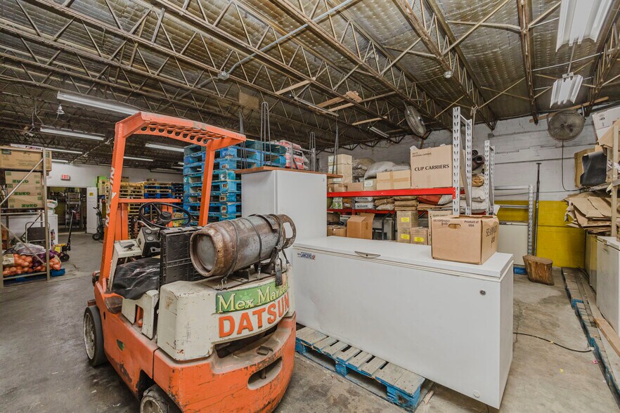 More Photos Of 925 E 19th St, Wichita Warehouse For Sale