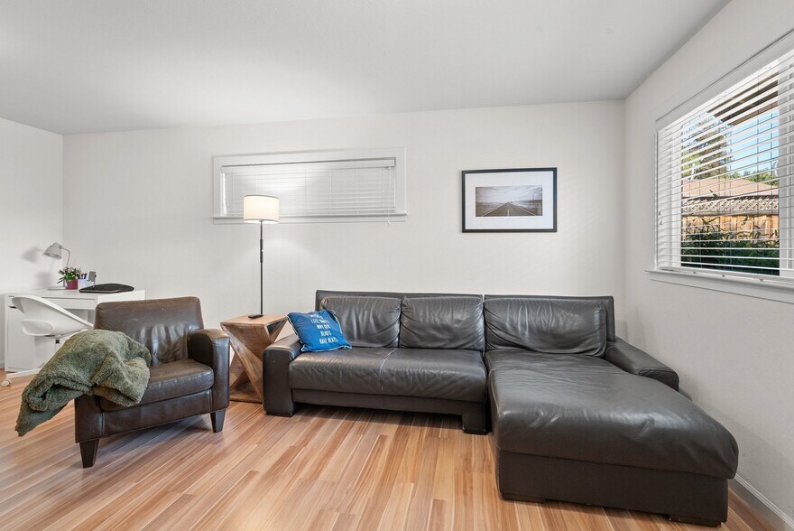 More Photos Of 420 Capitola Road Ext, Santa Cruz Apartments For Sale