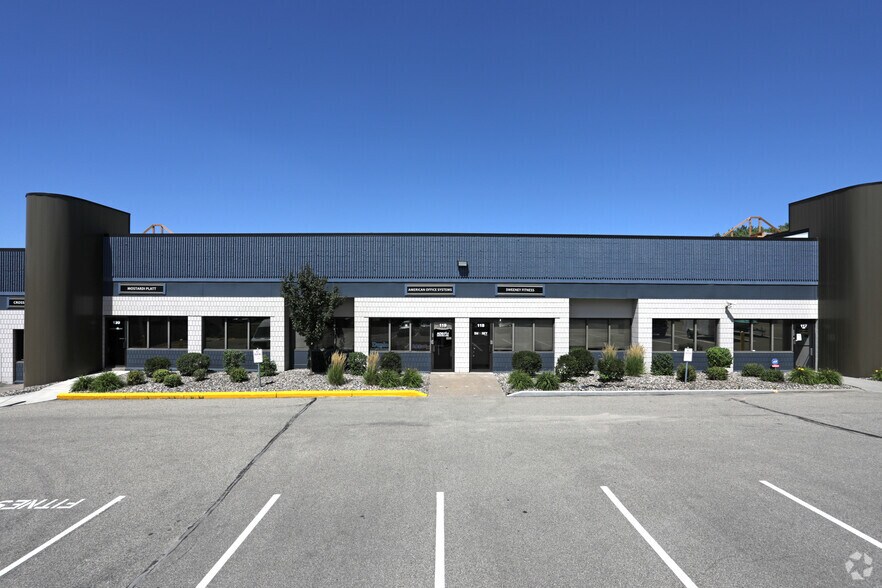 More Photos Of 2535 Pilot Knob Rd, Mendota Heights Showroom For Lease