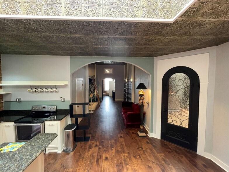 More Photos Of 9 W Main St, Ardmore Office For Sale