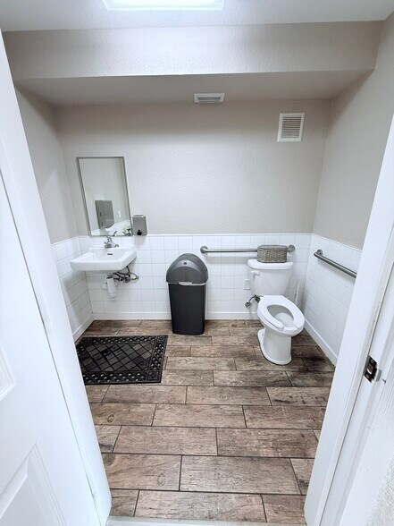 More Photos Of 2401 Destiny Way, Odessa Warehouse For Sale