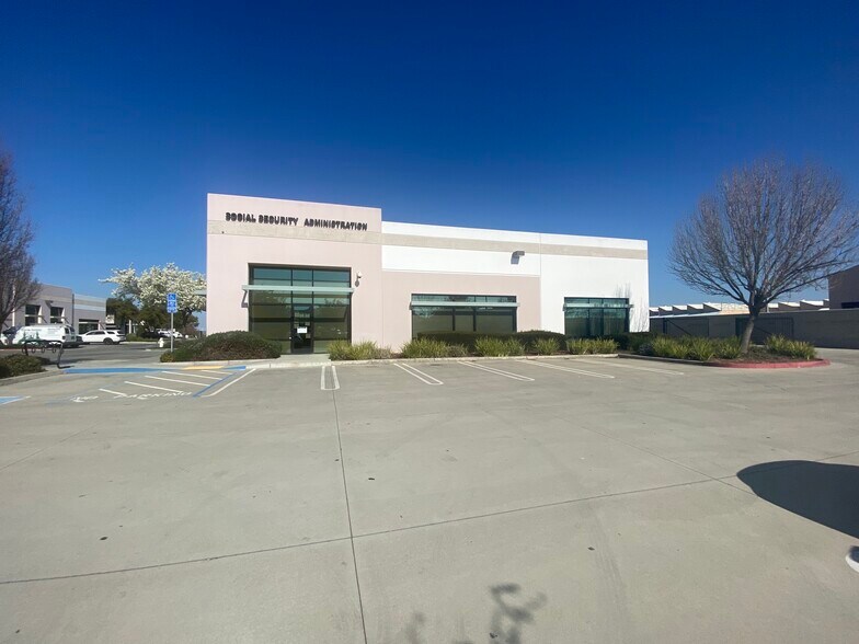 More Photos Of 2508 Verne Roberts Cir, Antioch Research And Development For Sale