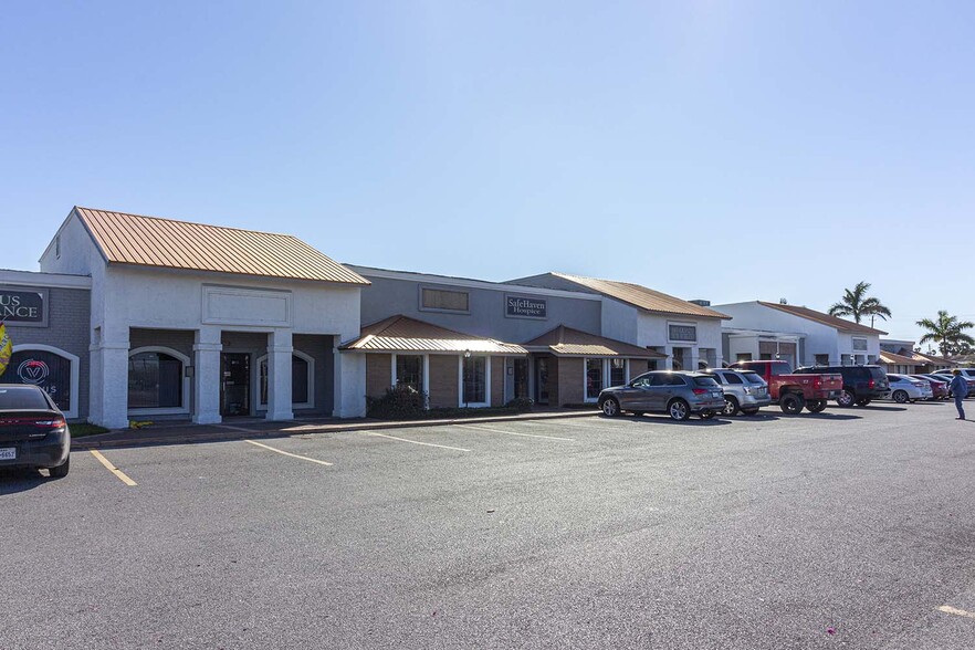 Primary Photo Of 812-850 W Price Rd, Brownsville Office For Lease