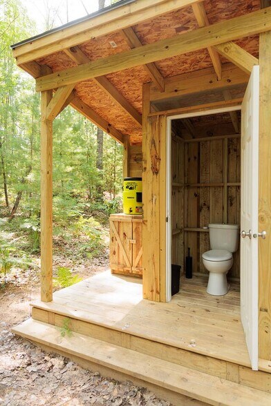 More Photos Of 9239 E 8 Mile Rd, Luther Hotel For Sale