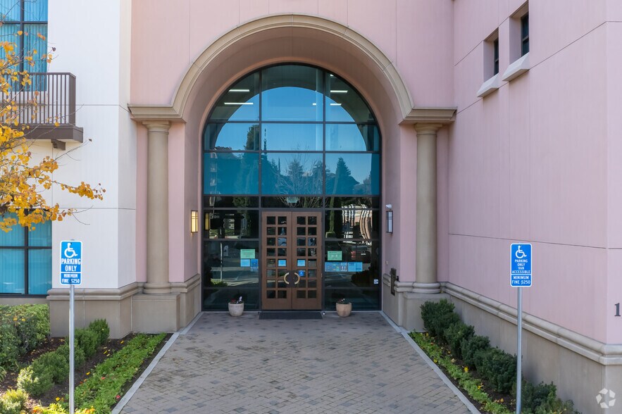 More Photos Of 1100 San Leandro Blvd, San Leandro Office For Lease