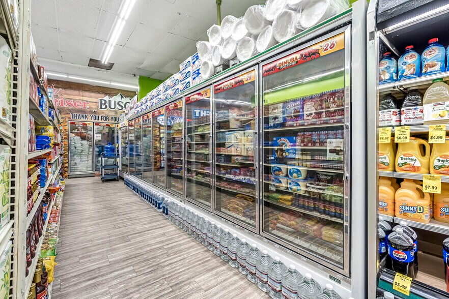 More Photos Of 217 S L St, Dinuba Freestanding For Sale