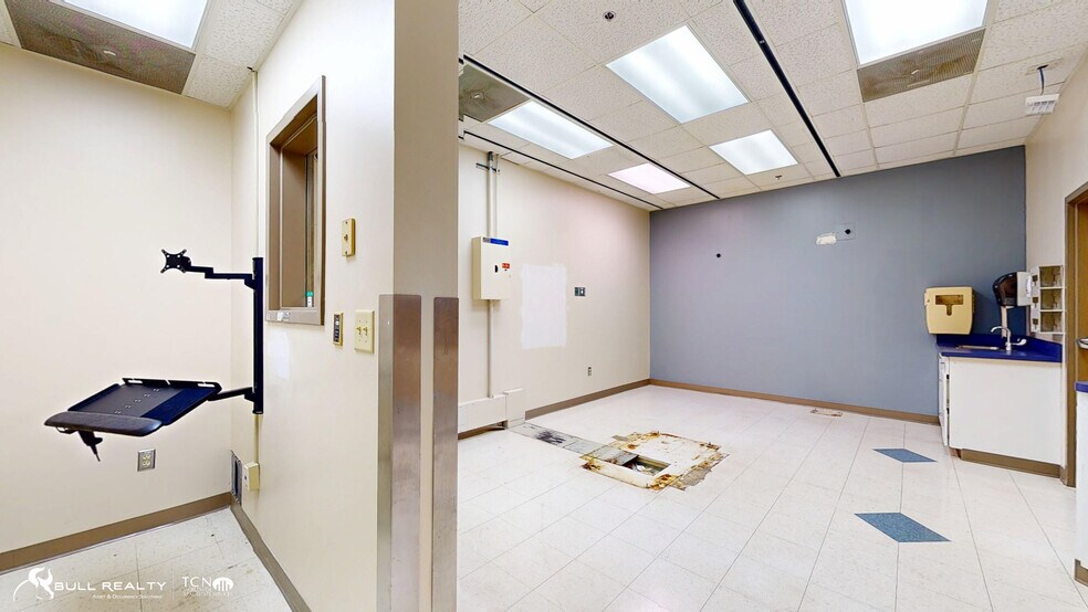 More Photos Of 1362 S Main St, Ellijay Hospital For Lease