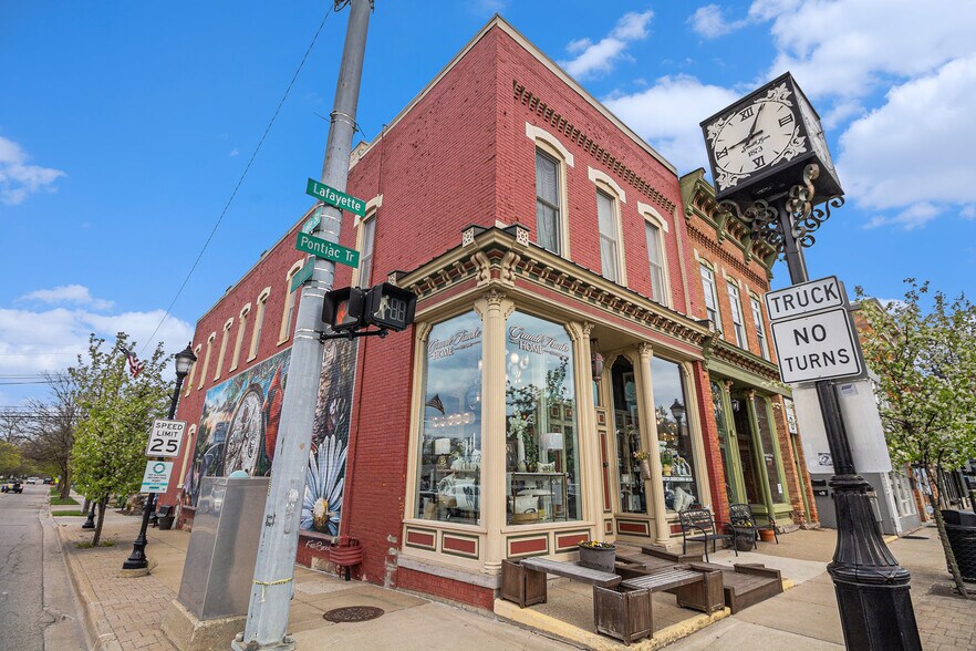 More Photos Of 101 N Lafayette St, South Lyon Storefront Retail Office For Sale