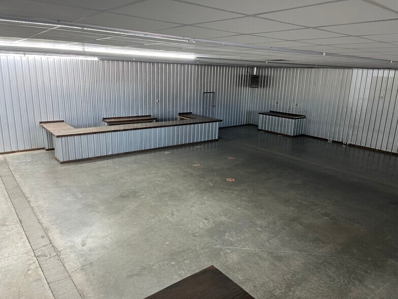 More Photos Of 5715 Maccorkle Ave, Charleston Convenience Store For Sale