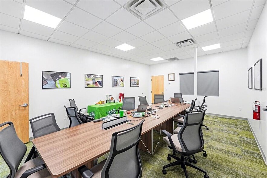 More Photos Of 2304 E Busch Blvd, Tampa Office For Sale