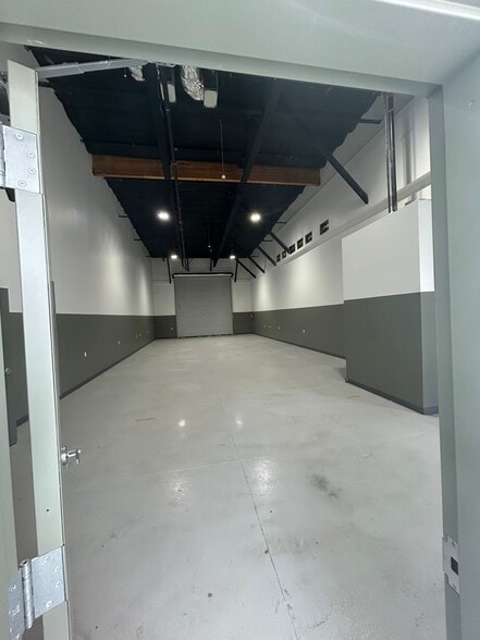 More Photos Of 15252 Valley Blvd, Fontana Unknown For Lease