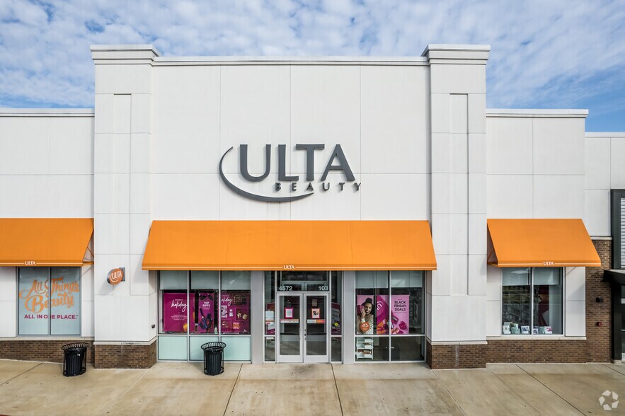 More Photos Of 4572 Poplar Ave, Memphis General Retail For Lease