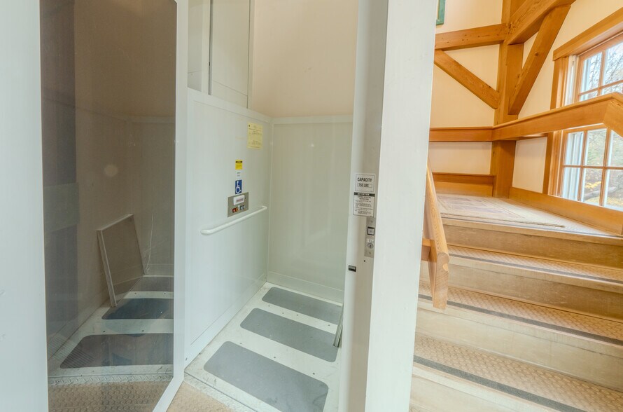 More Photos Of 73 Elm St, Camden Office For Sale