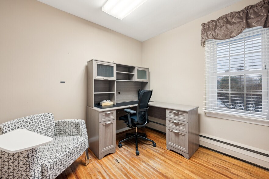 More Photos Of 41 Kings Hwy N, Cherry Hill Medical For Lease