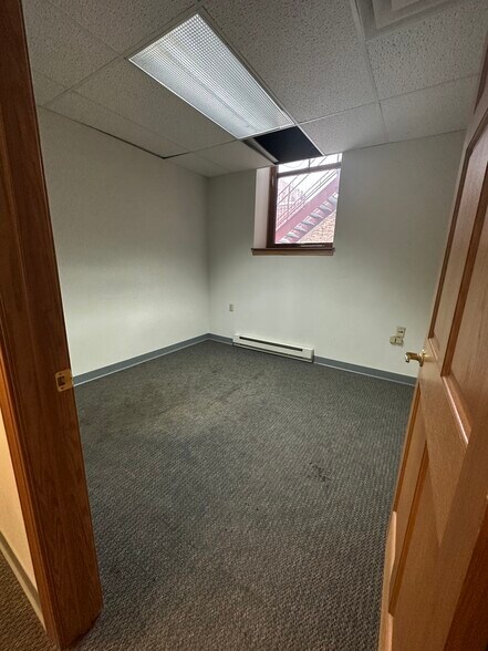 More Photos Of 219 W 1st St, Duluth Office For Lease