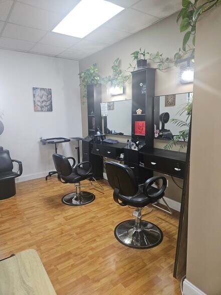 More Photos Of 1101 Chestnut St, Coplay General Retail For Lease