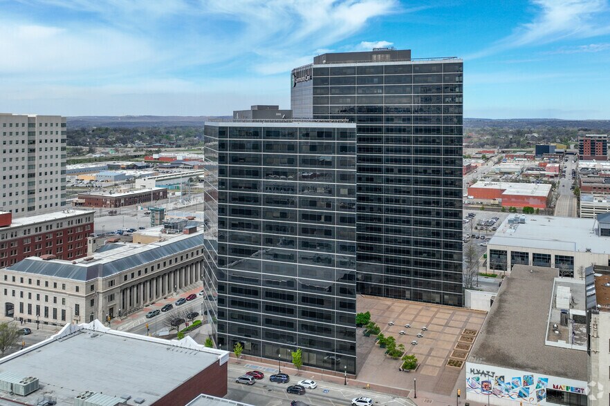 More Photos Of 1 W 3rd St, Tulsa Office For Lease