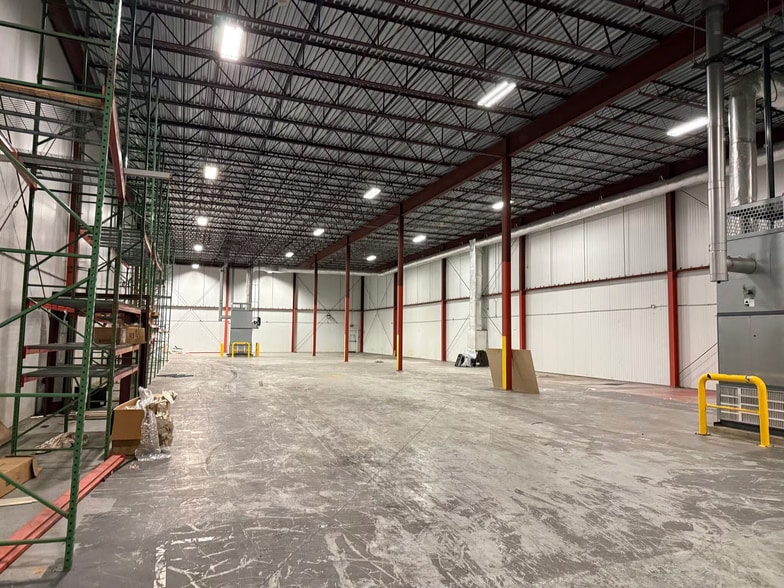 More Photos Of 1207 W Bridge St, Spring City Warehouse For Lease