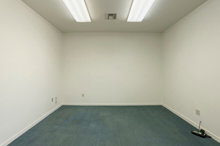 More Photos Of 200 W Harding Way, Stockton Office For Lease