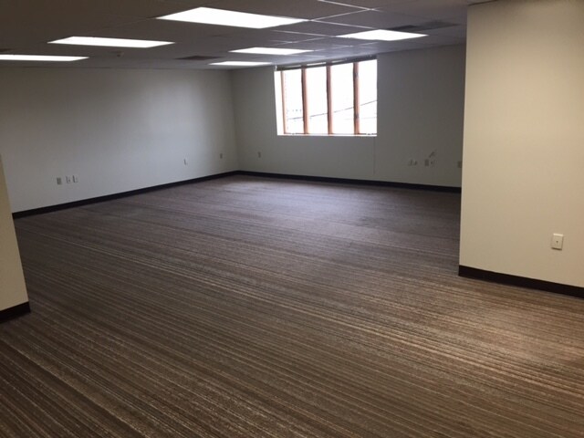 More Photos Of 55 S Progress Ave, Harrisburg Office For Sale