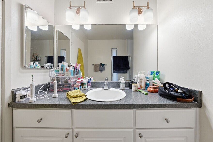 More Photos Of 670 Tempe Ct, Pleasant Hill Apartments For Sale