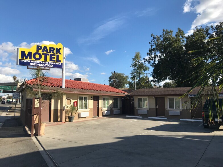 More Photos Of 821 Golden State Ave, Bakersfield Hotel For Sale