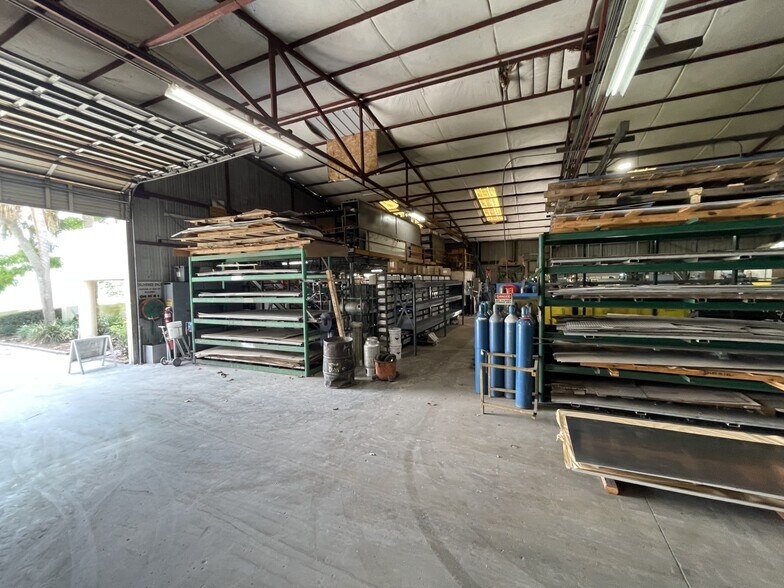 More Photos Of 3489 All American Blvd, Orlando Warehouse For Lease