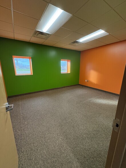 More Photos Of 867-887 Grand Oaks Dr, Howell Warehouse For Lease