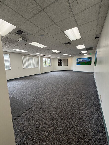 More Photos Of 7003 N Figueroa St, Los Angeles Office For Lease