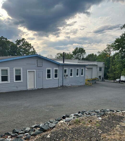 More Photos Of 51 Willow St, Washington Industrial For Sale