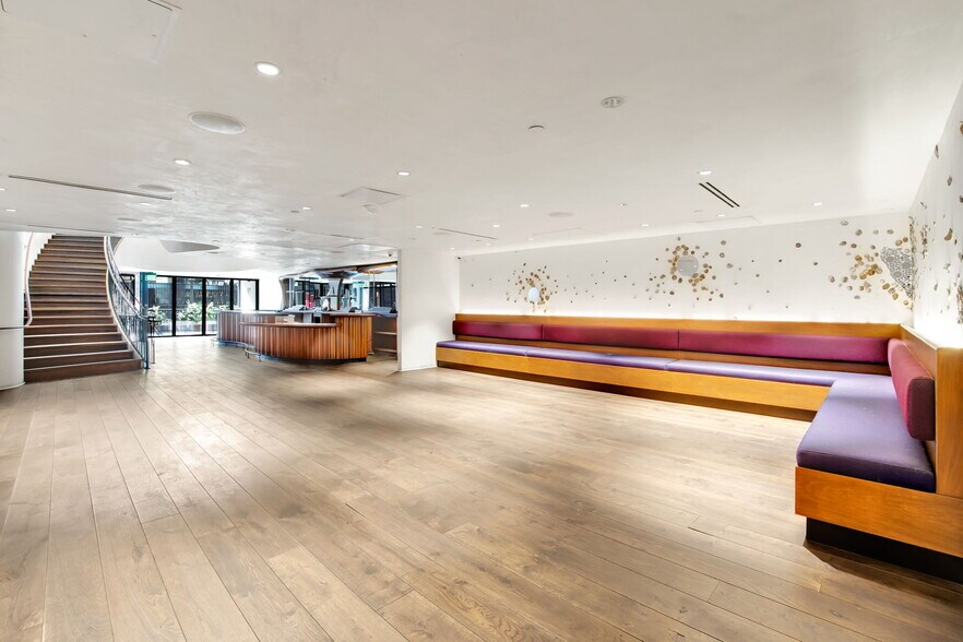 More Photos Of 701 W 7th St, Los Angeles Apartments For Lease