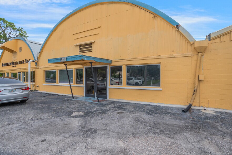 More Photos Of 1350 Central Ave, Sarasota Warehouse For Lease