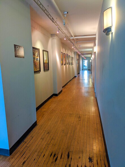 More Photos Of 23 W Broad St, Richmond Office For Sale