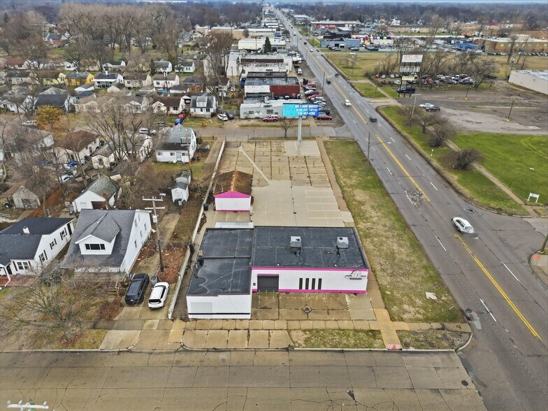 More Photos Of 20903 Dequindre Rd, Hazel Park Warehouse For Lease