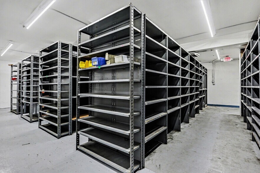 More Photos Of 240 Columbus st, Lithopolis Auto Repair For Sale