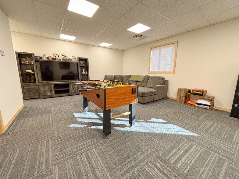 More Photos Of 31 Main Ave N, New York Mills Auto Dealership For Sale