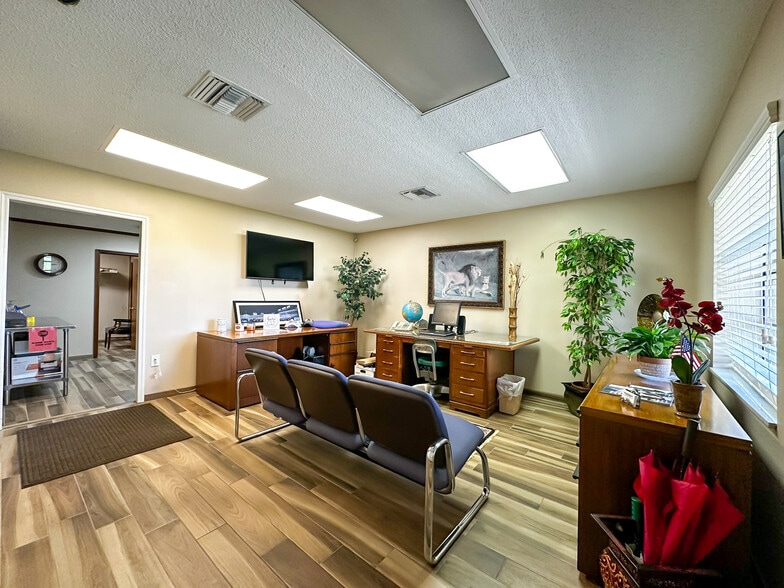 More Photos Of 3231 Drane Field Rd, Lakeland Industrial For Lease