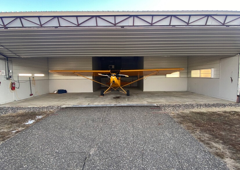 More Photos Of 5800 Crystal Airport Rd, Crystal Airplane Hangar For Sale